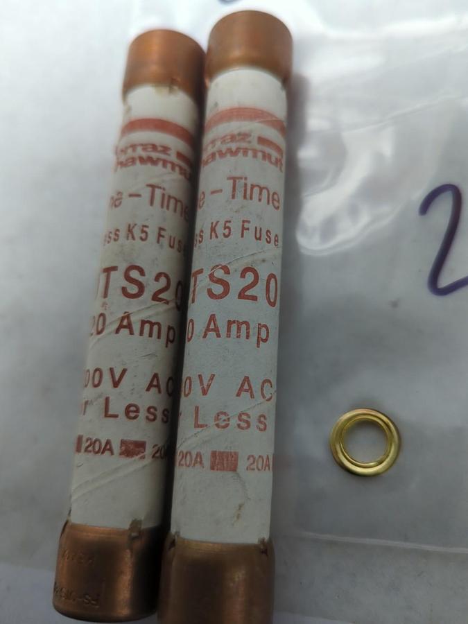 Used FERRAZ SHAWMUT,OTS20,ONE-TIME 20 AMP FUSE LOT OF 2 PRE-OWNED