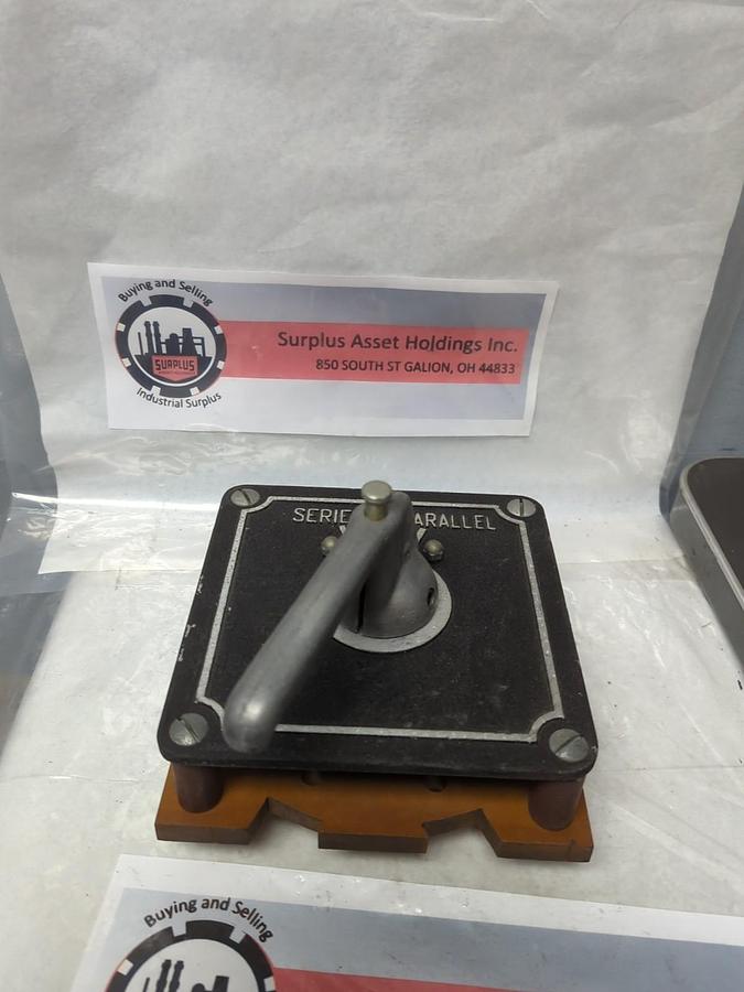 Used SQUARE D,9830-R2018,2-POS SERIES-PARALLEL SWITCH 600V 600AC 200A PRE-OWNED