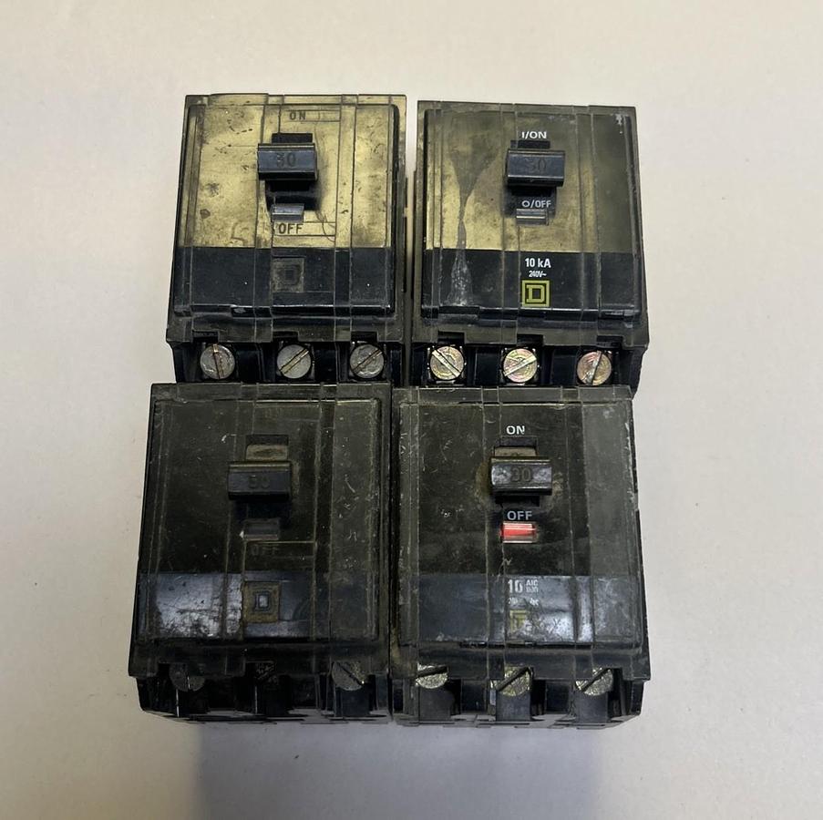 Used SQUARE D,HACR230,CIRCUIT BREAKER 30A 120/240V 3P LOT OF 4