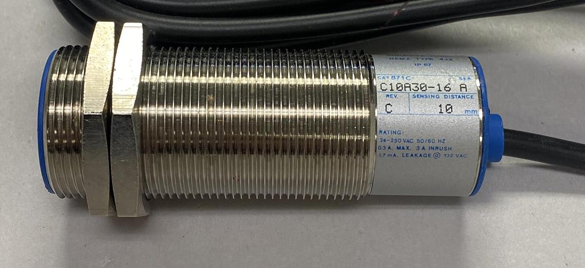 ALLEN BRADLEY,871C-C10A30-16,SER A PROXIMITY SWITCH NEW NO BOX
