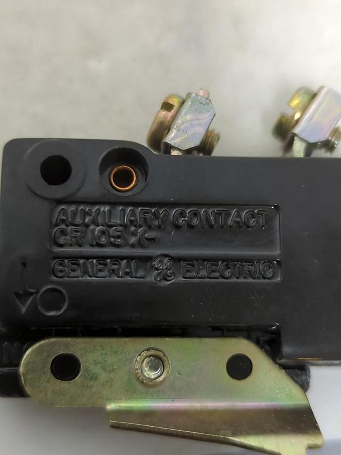 GENERAL ELECTRIC,CR105X100P,AUXILIARY CONTACT KIT 10 AMP NOS