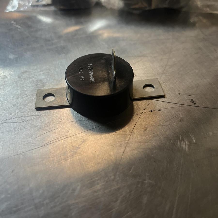 CKE,2250PA40C,VARISTAR LOT OF 5