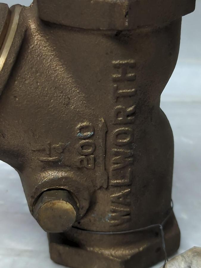 Used WALWORTH,1-1/4 200,SWING CHECK VALVE 1-1/4 INCH PRE-OWNED