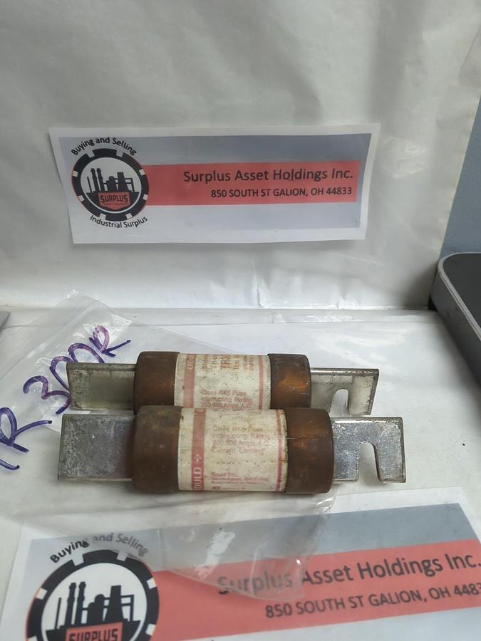 Used GOULD SHAWMUT,TR300R,TRI-ONIC FUSE 300 AMP LOT OF 2 PRE-OWNED