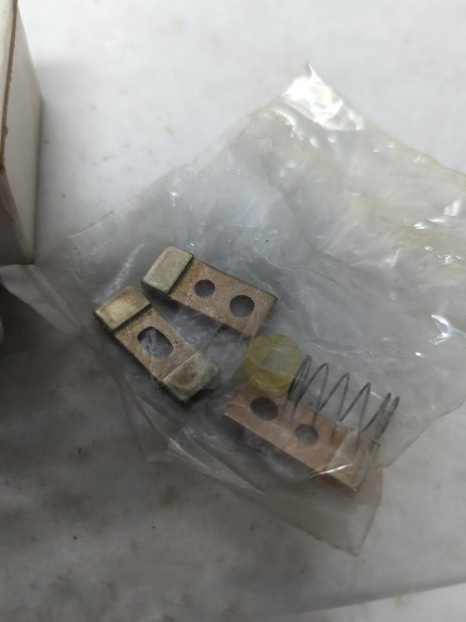 EATON,34300-301,CONTACT KIT NOS