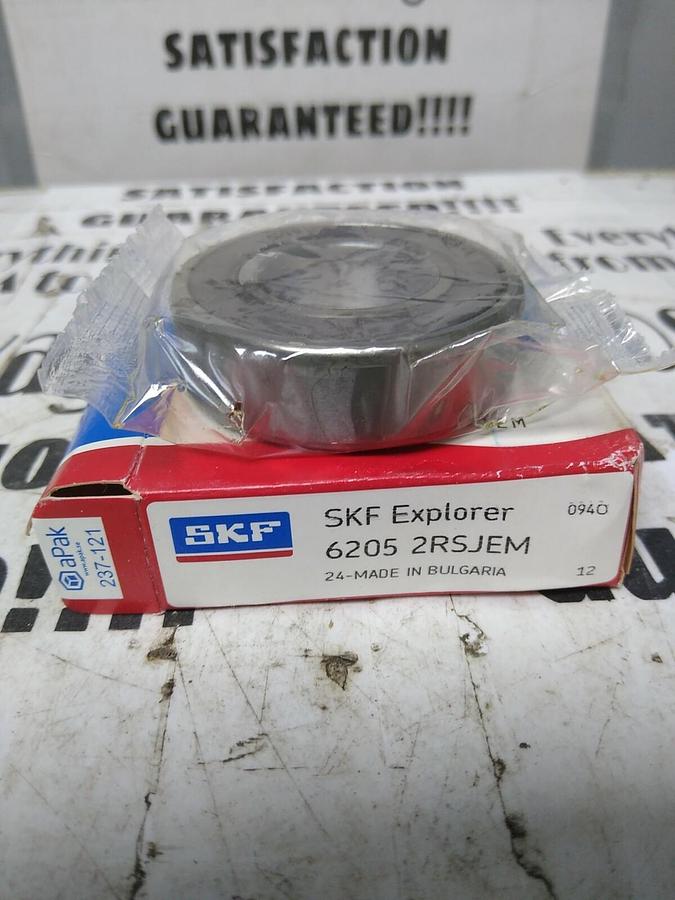 SKF,6205 2RSJEM,DEEP GROOVE BALL BEARING DOUBLE SEALED NOS