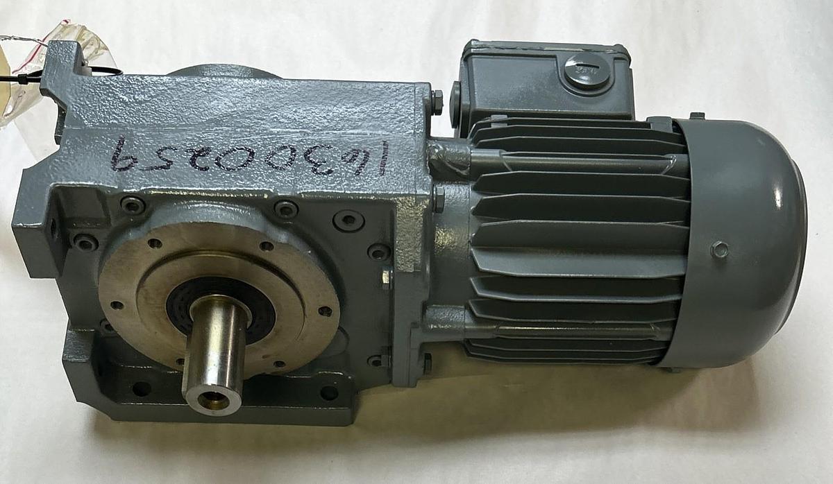 BAUER,SG2-21/DK64-163L-AS/V,GEAR MOTOR 0.3KW 1600RPM 460V