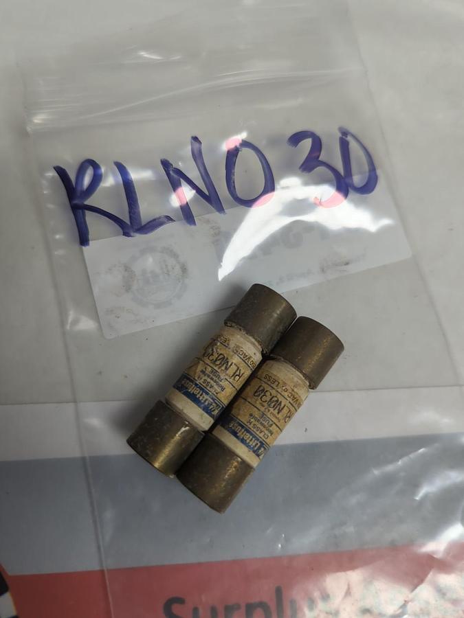 LITTELFUSE,RLN030,RENEWABLE 30 AMP FUSE LOT OF 2 PRE-OWNED