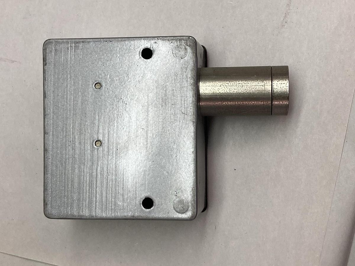 Used United Electric,Type F7 Model 86B,Pressure Switch 15A 125/250Vac 70-370 Degree