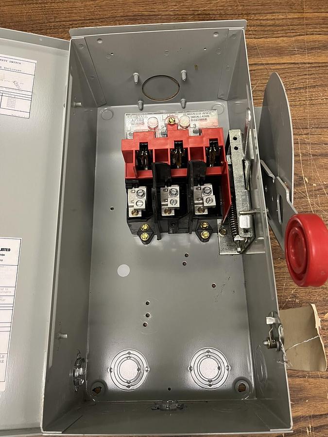 Used EATON,DH361URKN,NON FUSED 30A DISCONNECT SAFETY SWITCH 600V 3P 3PH