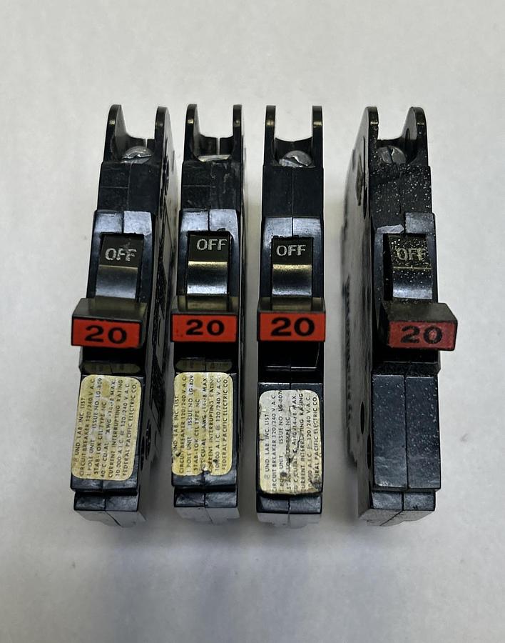 Used FEDERAL PACIFIC,NC120,CIRCUIT BREAKER 20A 120/240V 1P LOT OF 4