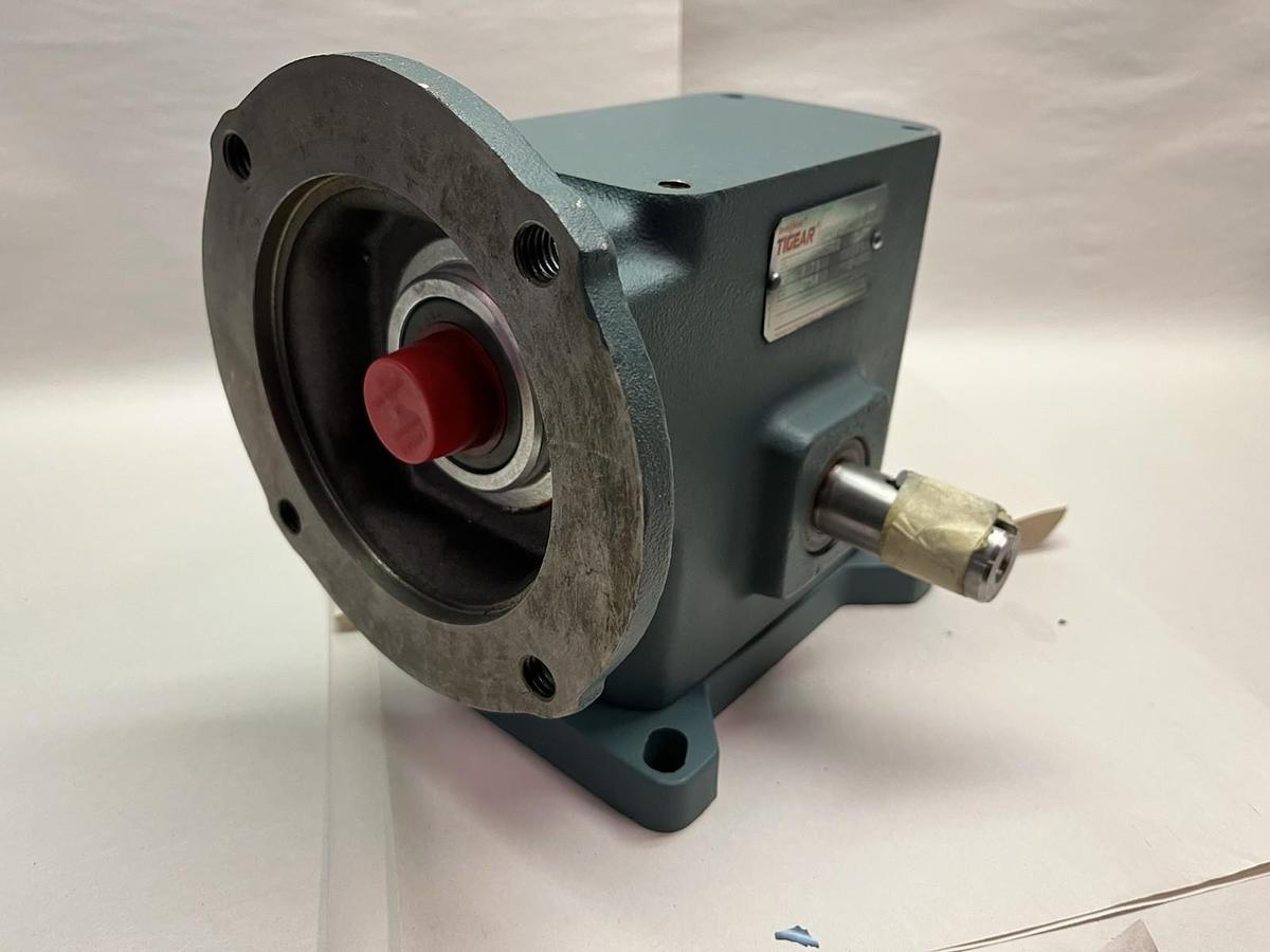 DODGE,MR94763L1,TIGEAR C-FACE GEAR SPEED REDUCER Q200 30:1 FR 56 .79HP 1750RPM