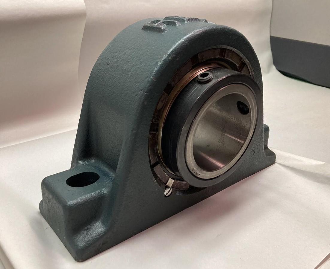 Rex,ZA2212,2-Bolt Pillow Block Roller Bearing 1-3/4 Inch