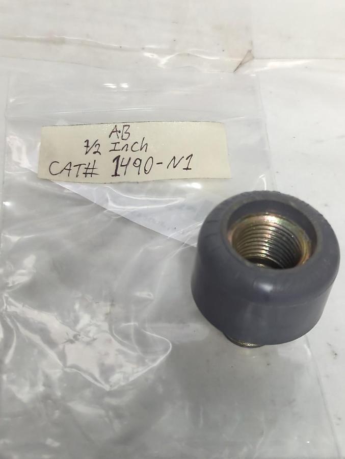 Used ALLEN BRADLEY,1490-N1,CONDUIT HUB 1/2 INCH PRE-OWNED