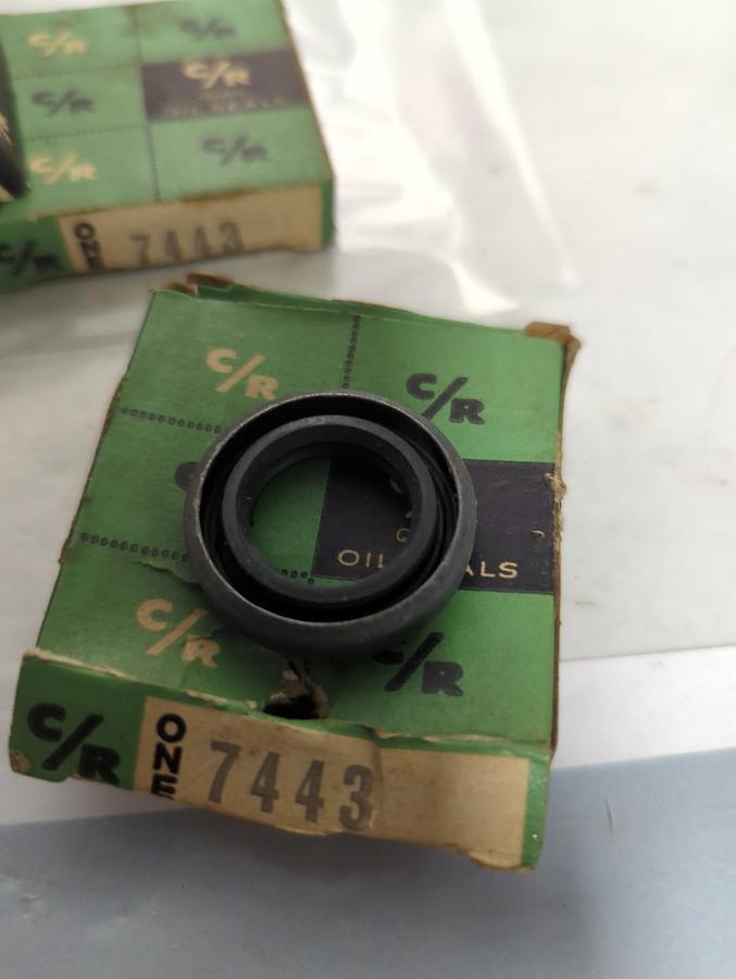 CHICAGO RAWHIDE,7443,OIL SEAL LOT OF 4 NOS