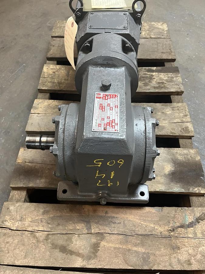 Used RELIANCE,T16H3030R-YL,GEARMOTOR 2HP 1750RPM 180VDC FRAME 1611ATC