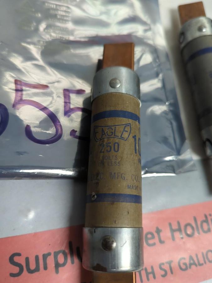 Used EAGLE,655,100 AMP FUSE LOT OF 2 PRE-OWNED