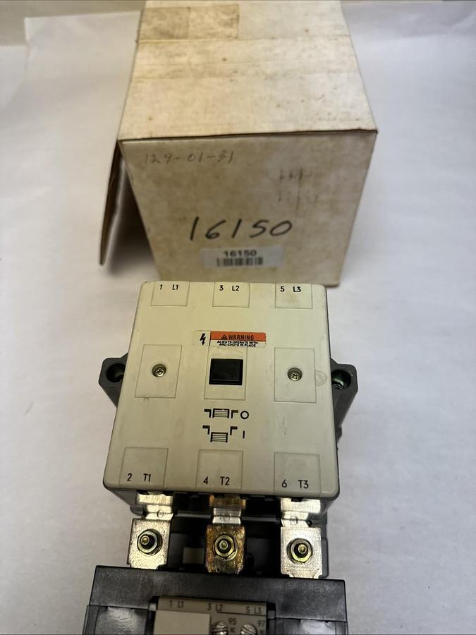 Used Siemens,3TB5017-OA,135 Amp Size 3.5 Contactor w/OLR0900CS4 Overload Relay
