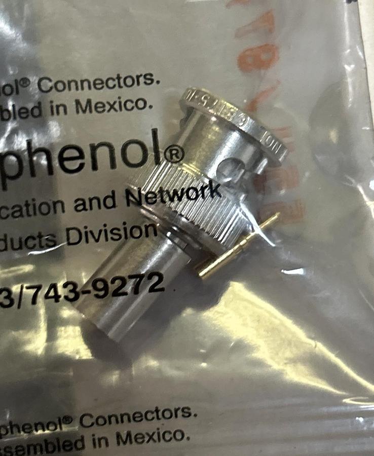 AMPHENOL,203/743-9272,CONNECTOR LOT OF 8 NEW