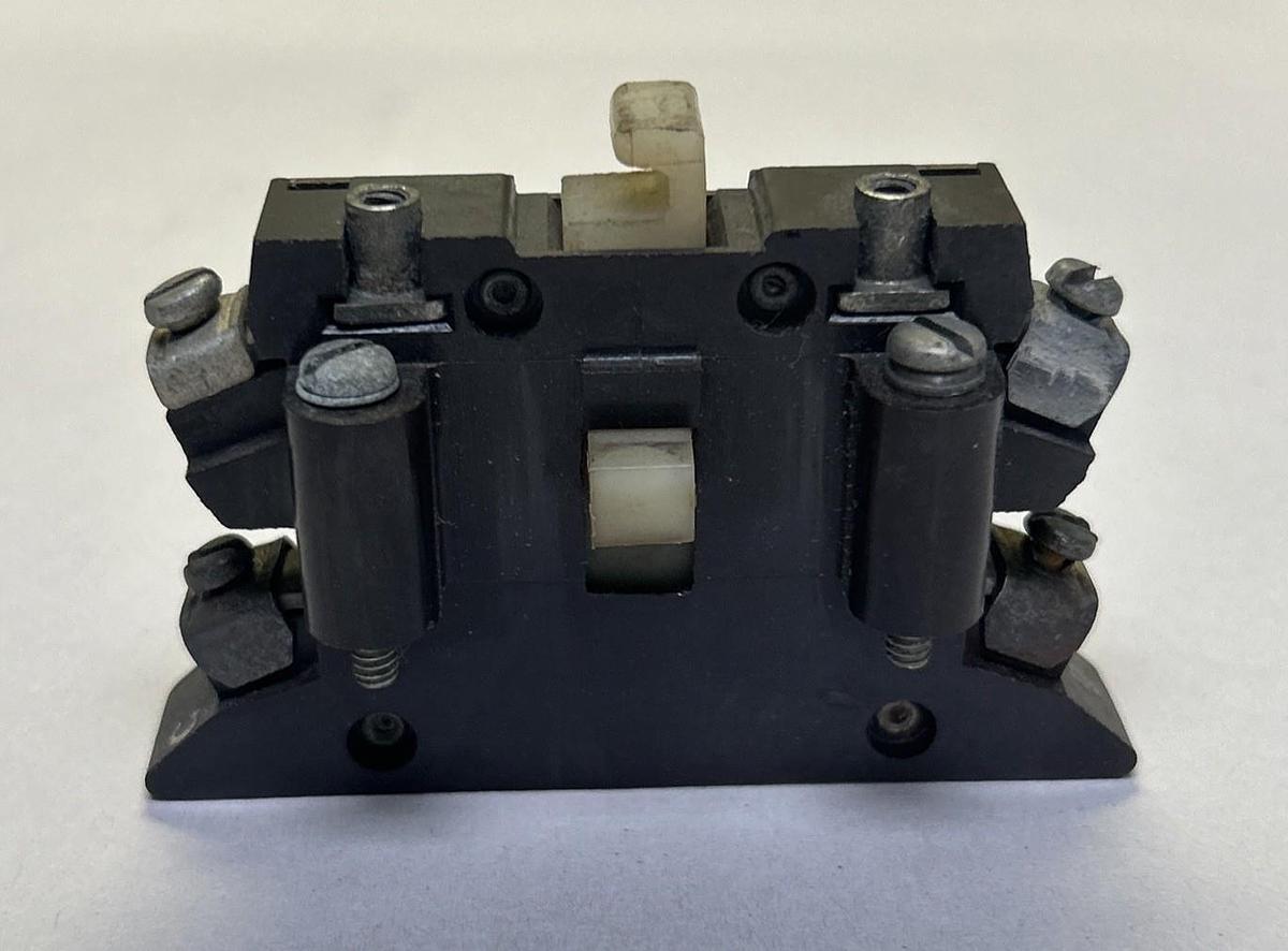 Used CUTLER-HAMMER,C320KB2,AUXILIARY CONTACT