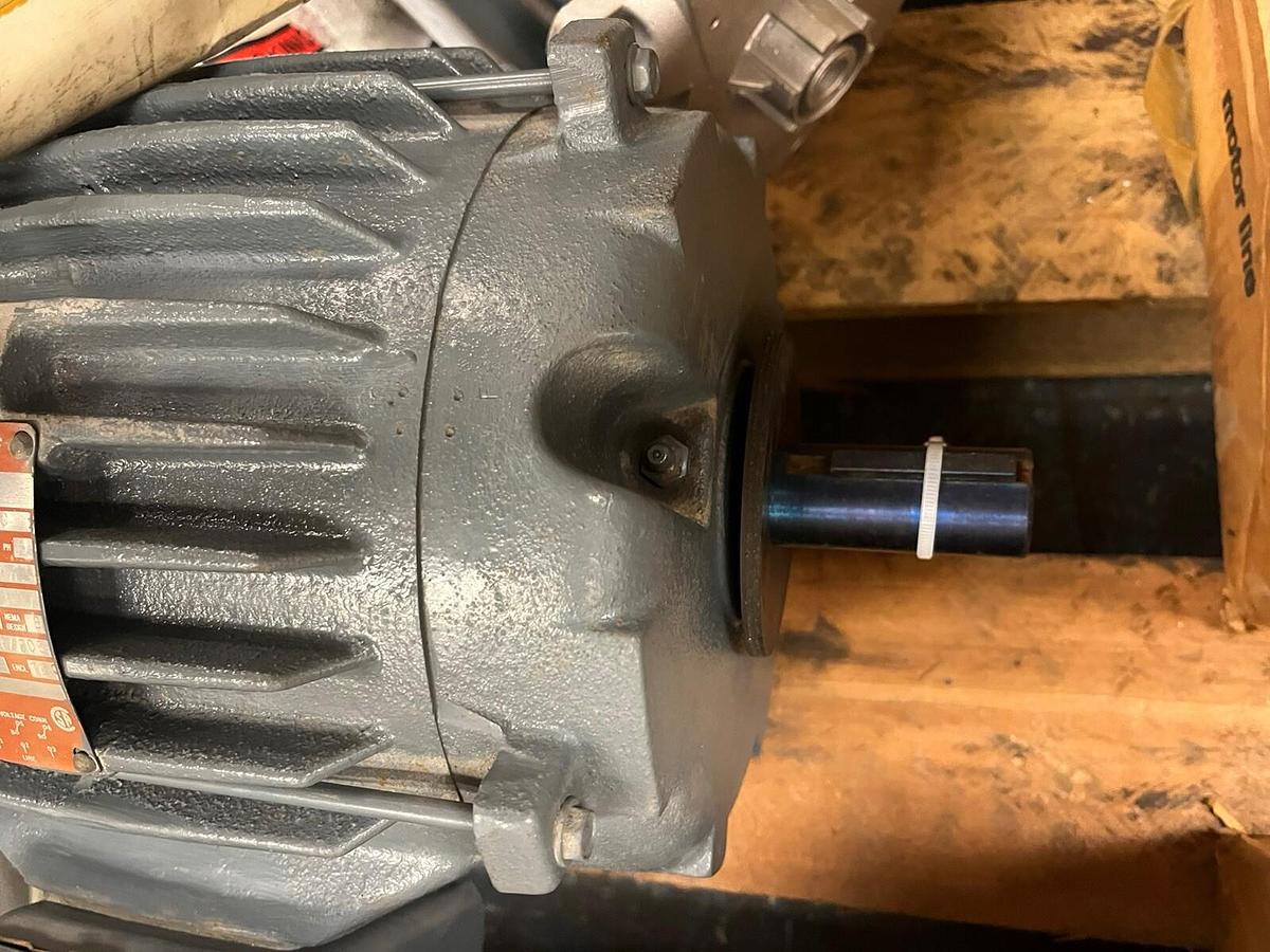 Used MAGNETEK,N280,IRON HORSE MOTOR 5HP 1745RPM 3PH 184T 6-350695-42