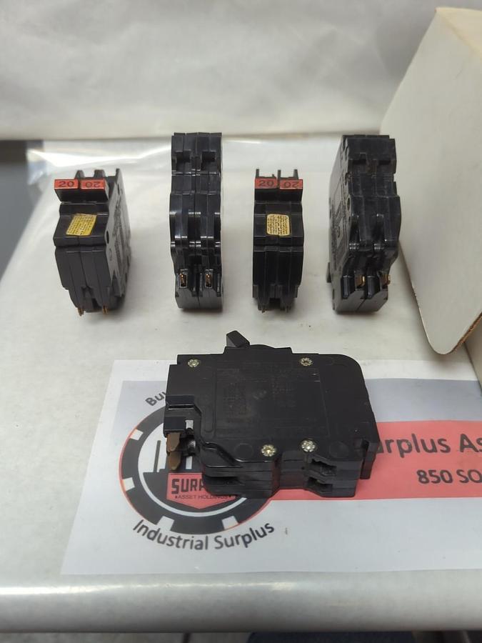 Used F.P.E,NC0220,CIRCUIT BREAKER 20 AMP 2-POLE LOT OF 5 PRE-OWNED