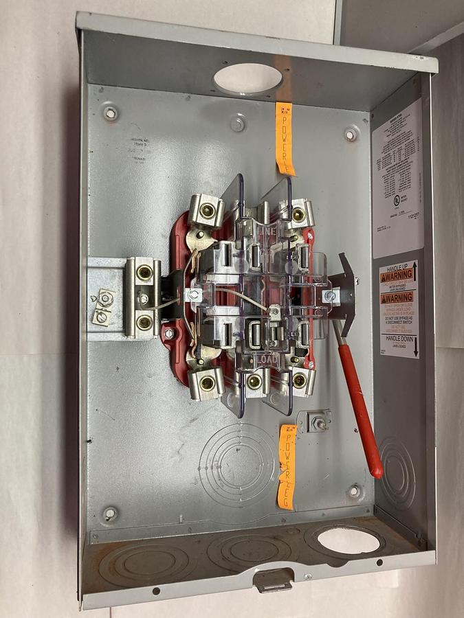 Used Milbank,9700L,Meter Base Type 3R,3PH Enclosure 4-Wire 600V 200A