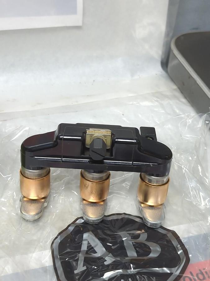 ALLEN BRADLEY,X 49476,CROSS BAR ASSY W/ 3 NO. CONTACTS FOR SIZE 2 50 AMP NOS