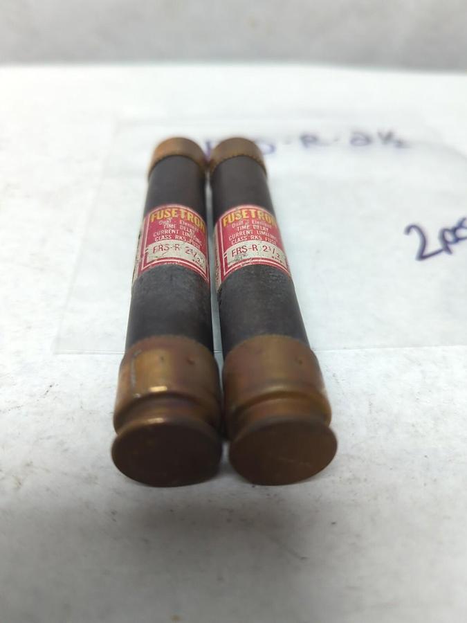 Used COOPER BUSSMANN,FRS-R-2-1/2,FUSETRON 2-1/2 AMP FUSE LOT OF 2 PRE-OWNED