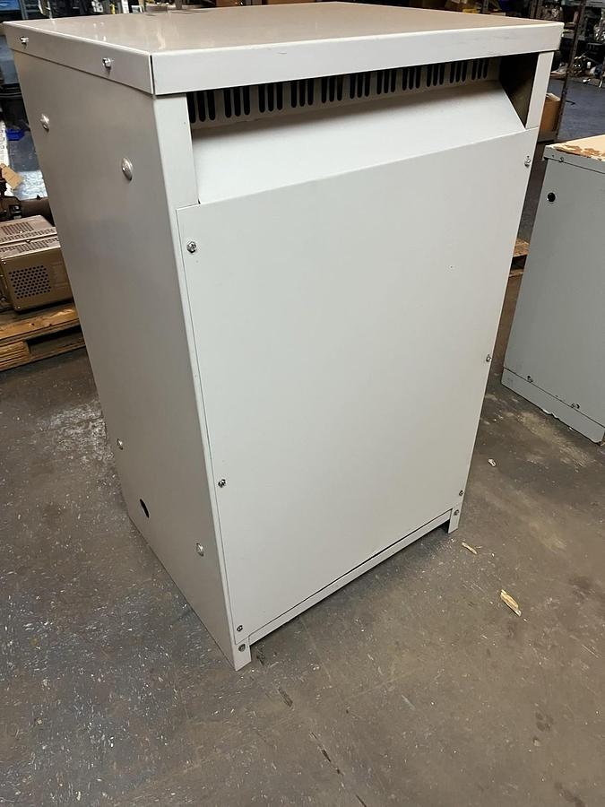 Used EATON,V48M28T12EE,DRY TYPE TRANSFORMER 112.5KVA HV 480 DELTA LV 208Y/120 3PH