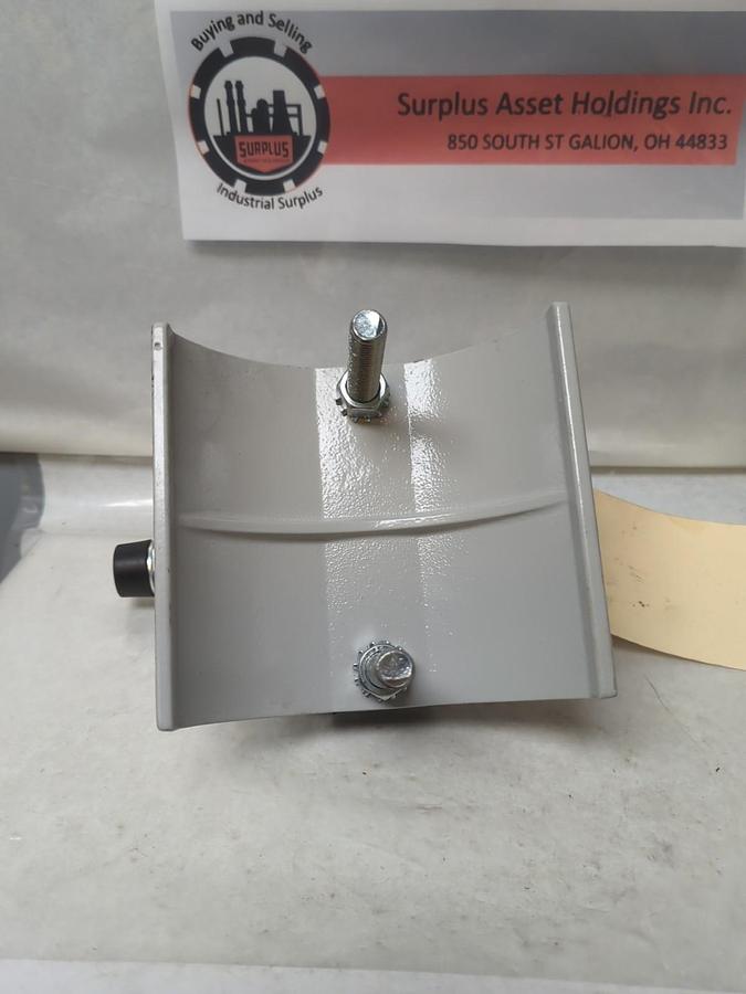 AERO-MOTIVE/MOLEX,1301180026,STEEL INTERMEDIATE TROLLEY/CARRIER FOR 5400 RAIL