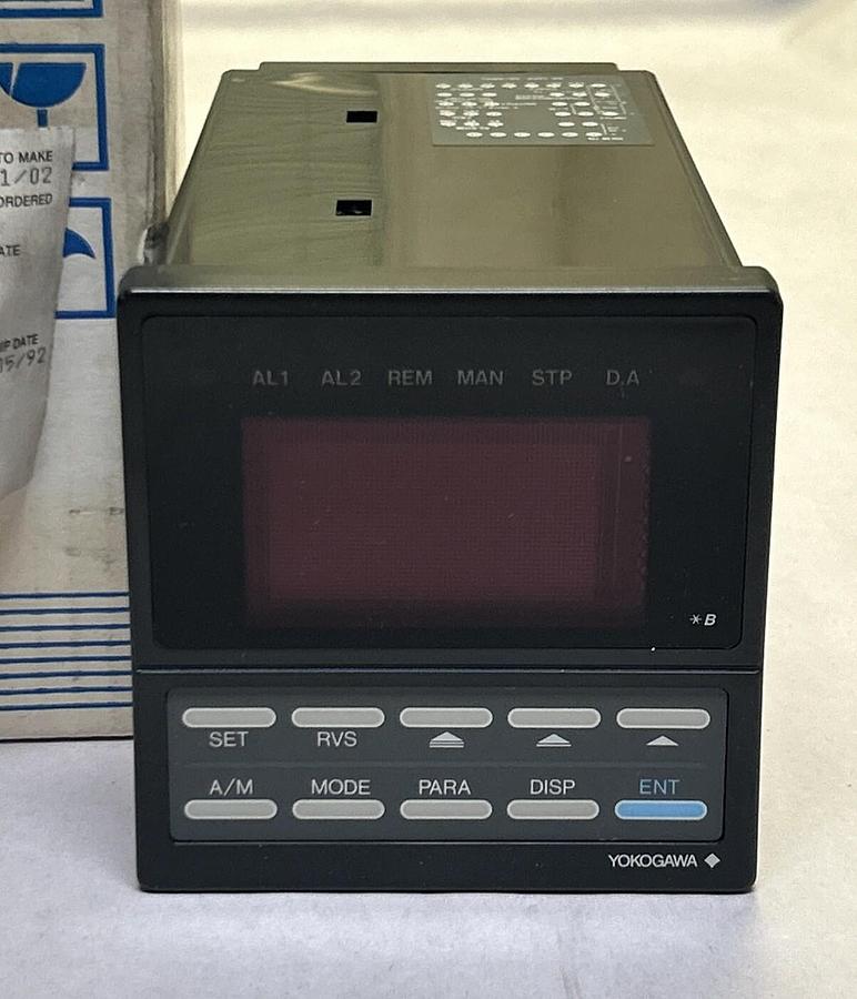 Used YOKOGAWA,UT40-111*B,DIGITAL INDICATING CONTROLLER NEW
