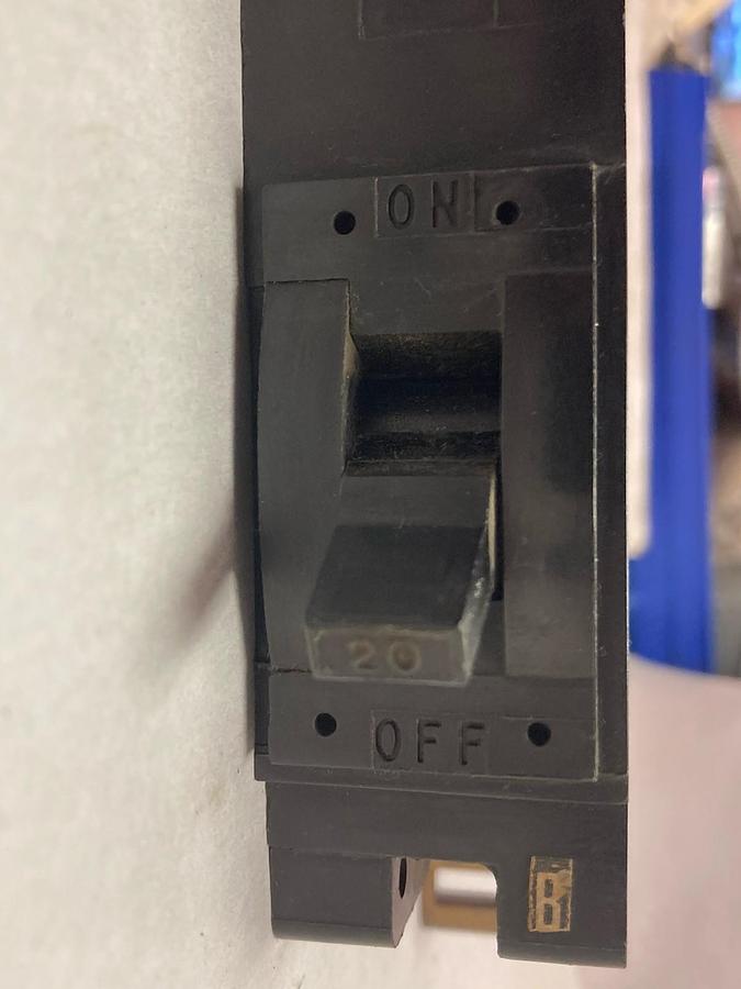 Used Square D,FY-10020B,1-Pole Circuit Breaker 20A