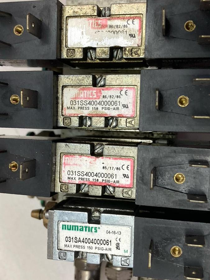 Used Numatics,031SS4004000061,Solenoid Valve w/Sub-D Connector Block