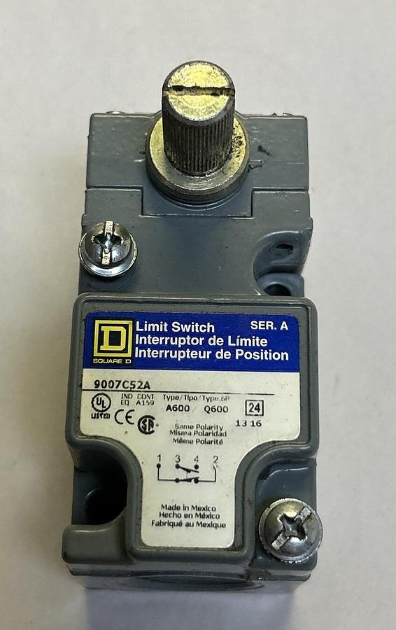 Used SQUARE D,9007C52A,LIMIT SWITCH