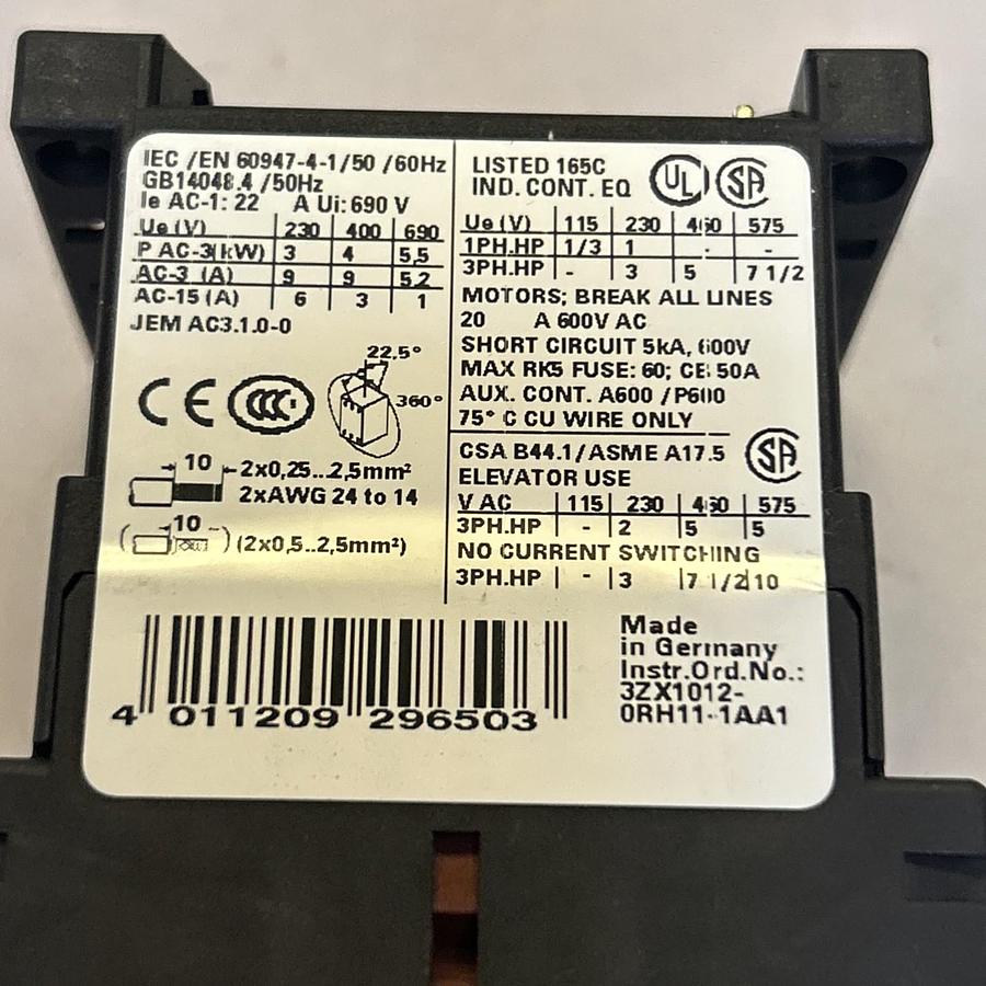 Used SIEMENS,3ZX1012-0RH11-1AA1,CONTACTOR W/ 3RH1911-2HA12 CONTACT BLOCK