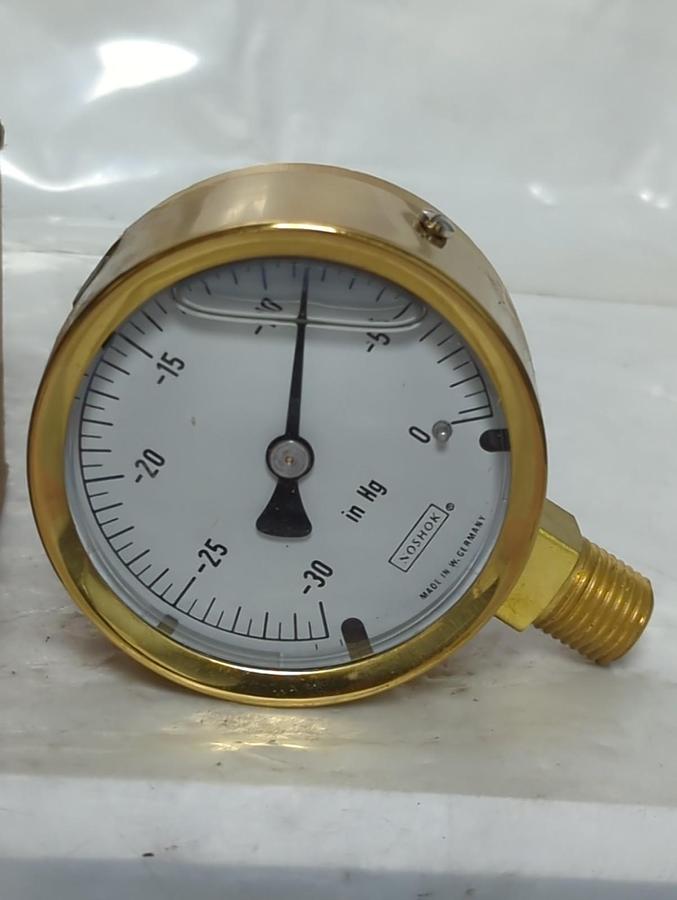 NOSHOK,25.3000.-30,VAC PRESSURE GAUGE 1/4 INCH BOTTOM CONNECTION -30-0 IN HG NOS