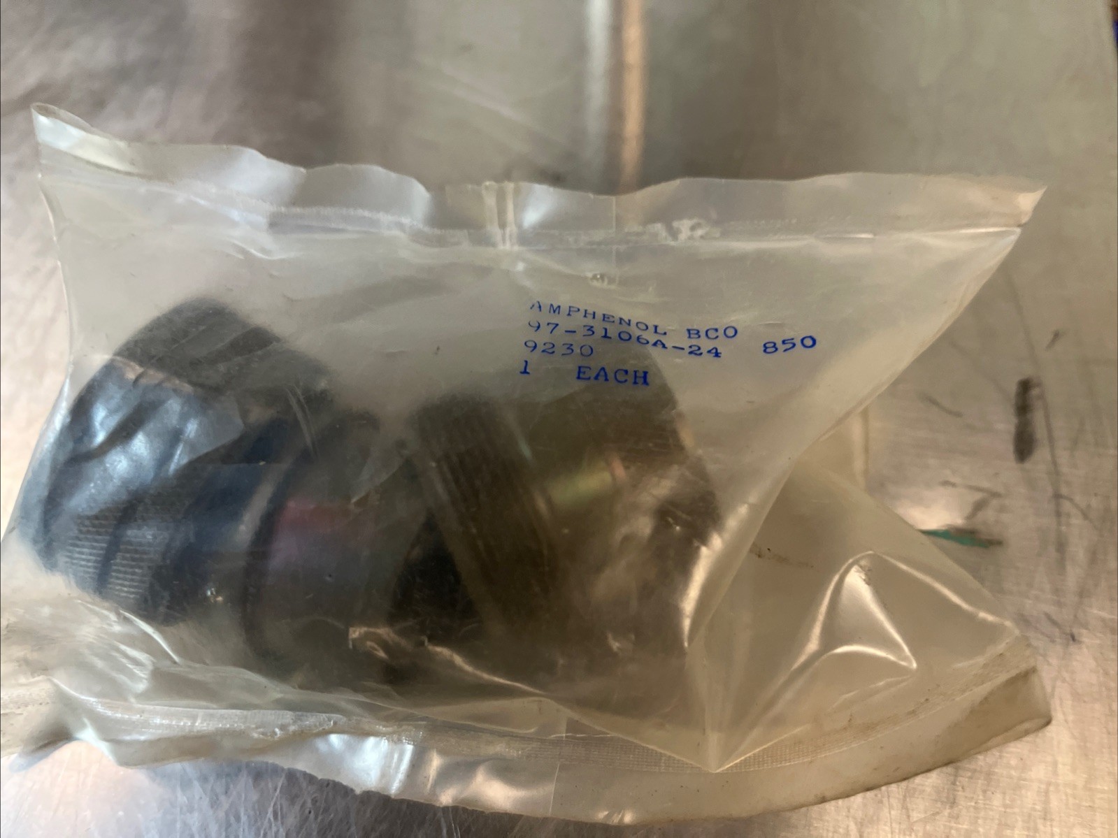 AMPHENOL,97-3106A-24,97 SERIES Cylindrical Connector