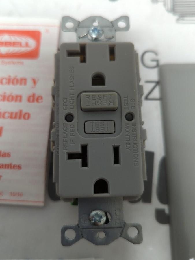 HUBBELL,GFRST20GY,GFCI RECEPTACLE 20 A 125 V GREY NEW