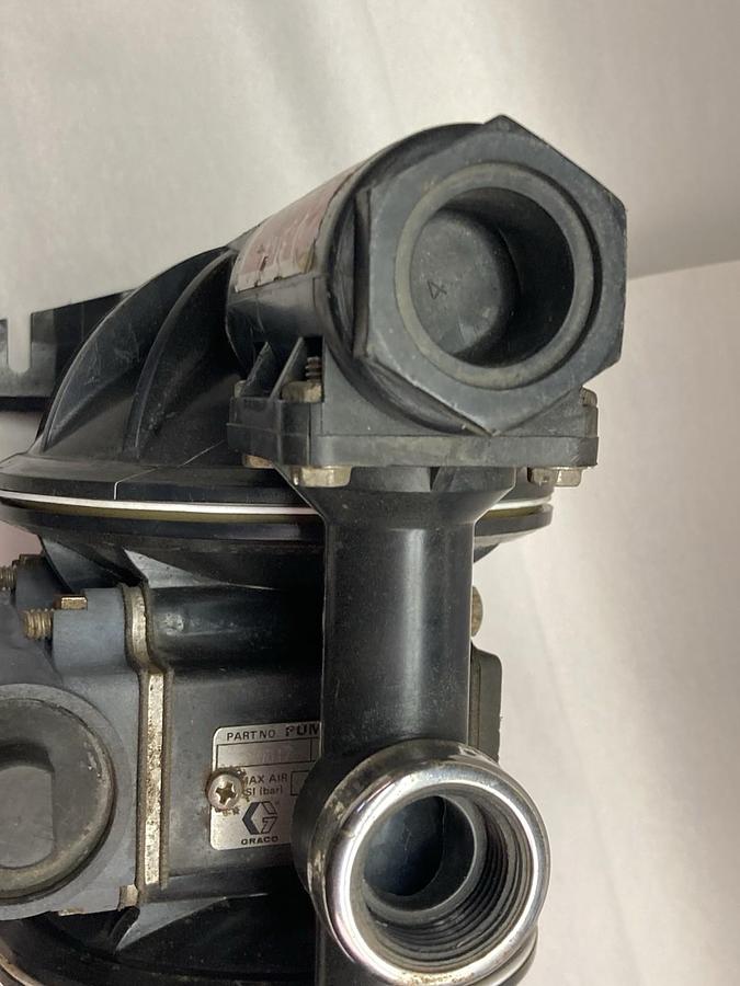 Used Graco,220617,Double Diaphraghm Pump 1:1 Ratio C88A Series 16 GPM