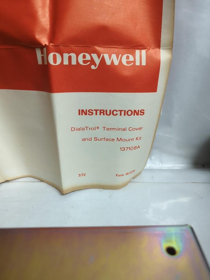 HONEYWELL,137108A,DIATROL TERMINAL COVER NOS