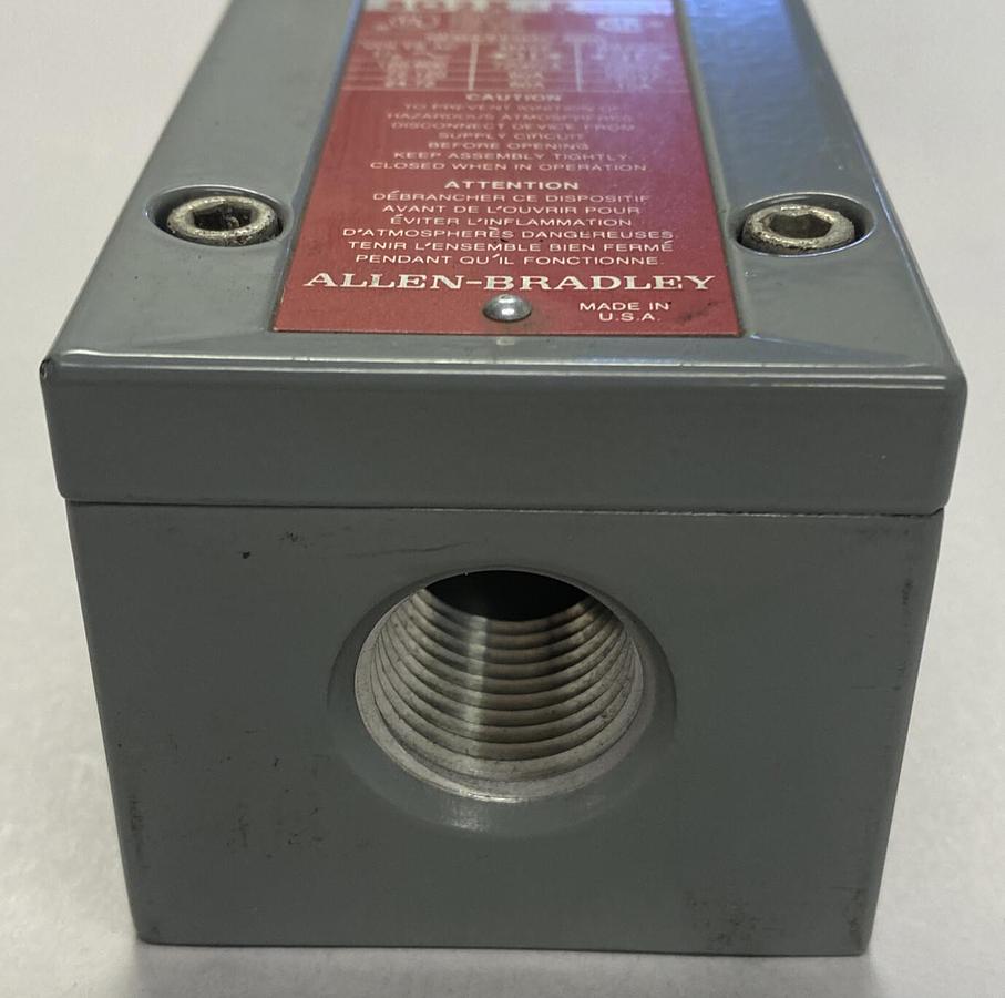 Used ALLEN BRADLEY,802X-K7,SER C LIMIT SWITCH