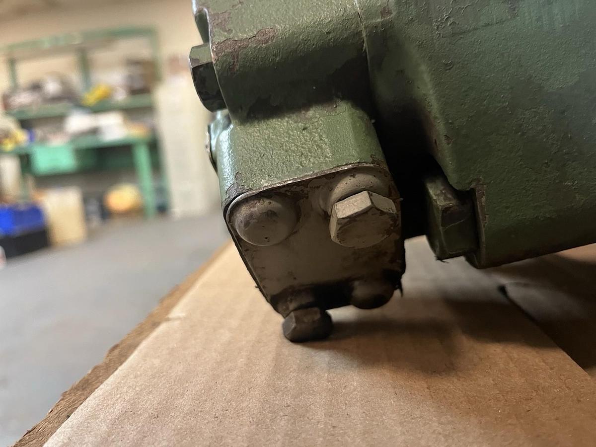 Used VICKERS,3520V35A-5-1DD-10-181,VANE PUMP