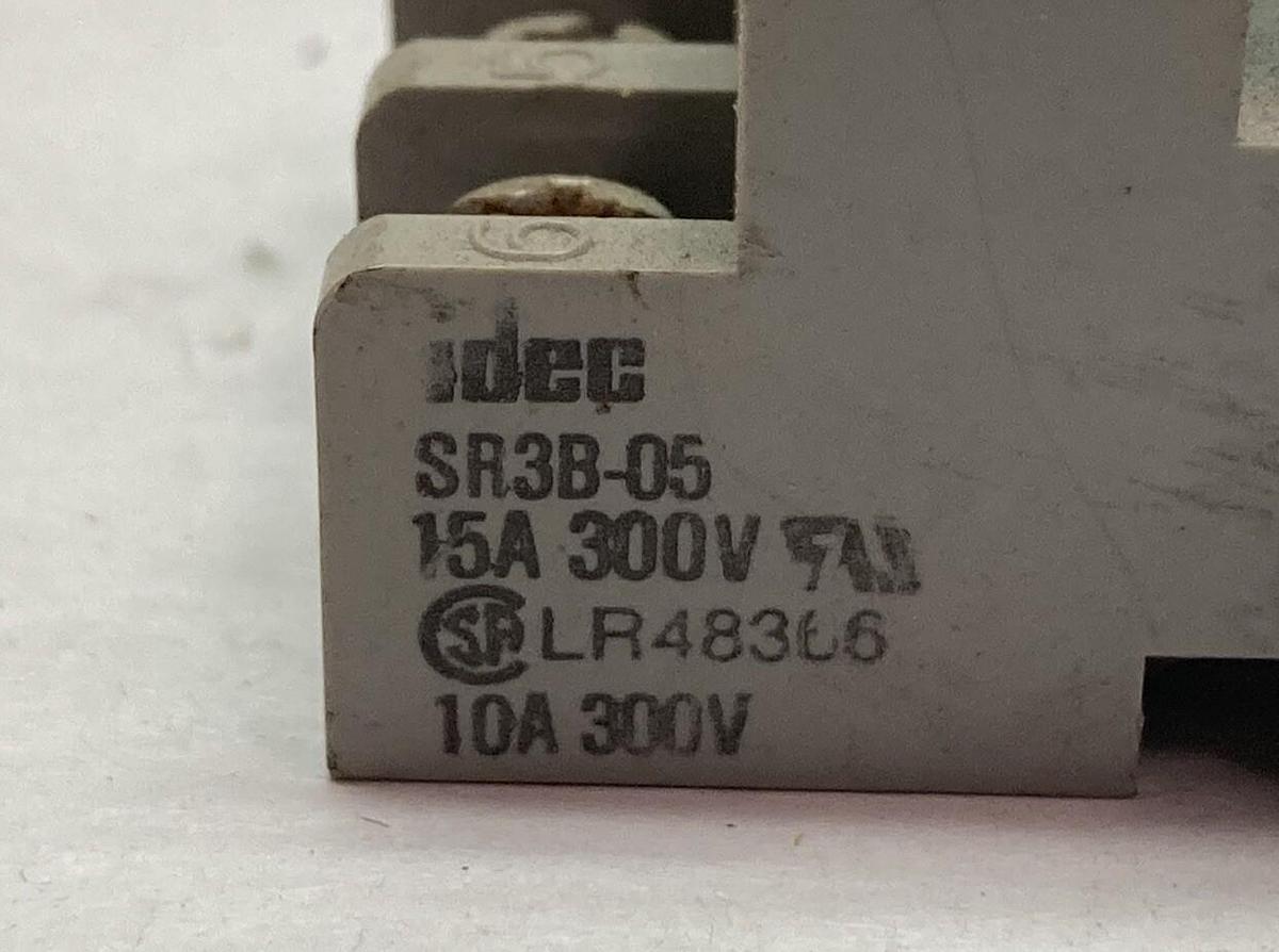Idec,SR3B-05,Relay Socket 15A 300V