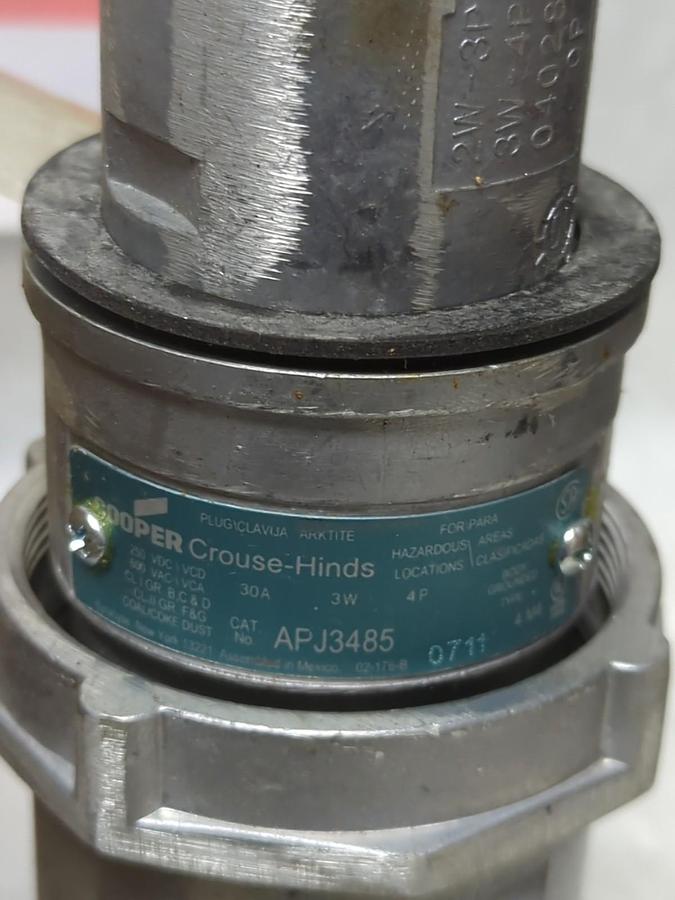 COOPER CROUSE-HINDS,APJ3485,MODEL M4 PLUG 30 AMP NOS