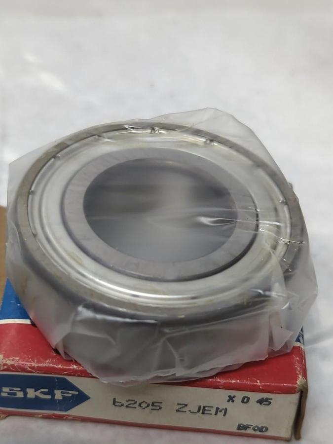 SKF,6205 2JEM,DEEP GROOVE BALL BEARING LOT OF 2 NOS
