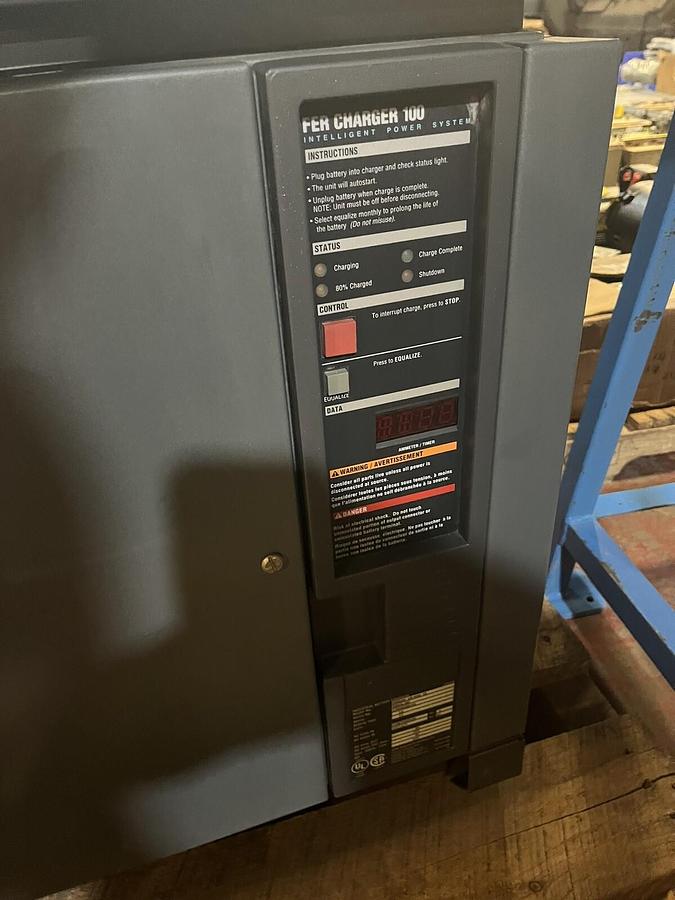 GNB,FER100-12-600-T1,BATTERY CHARGER 3PH OUTPUT 24VDC 105 AMPS