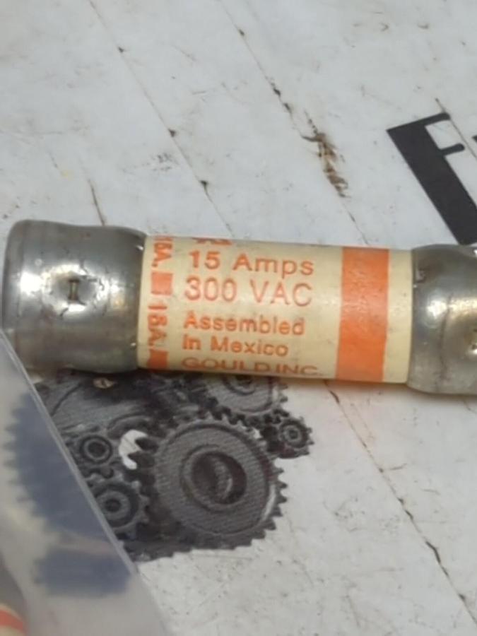 GOULD SHAWMUT,A25X15,TYPE 1 AMP-TRAP FUSES LOT OF 27 NOS