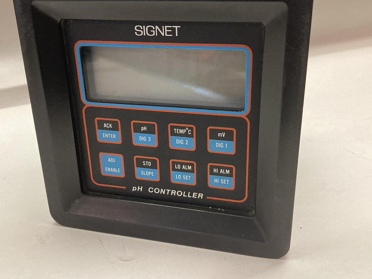 Used Signet,MK710-3,PH Controller