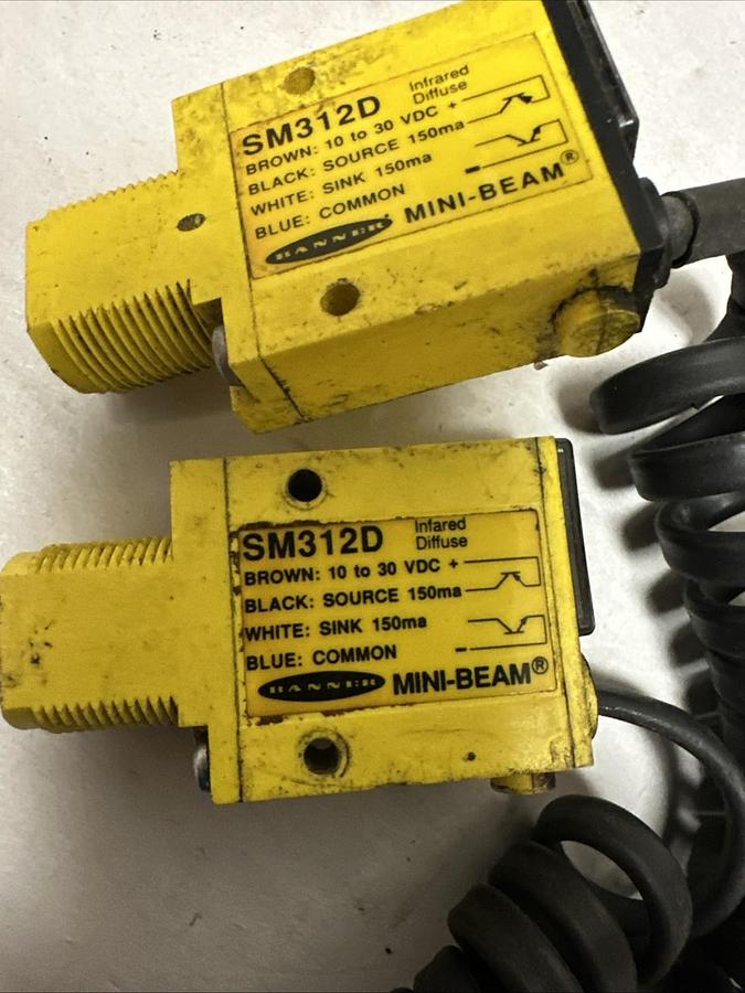 Used Banner,SM312D,Mini-Beam Sensor LOT of 2